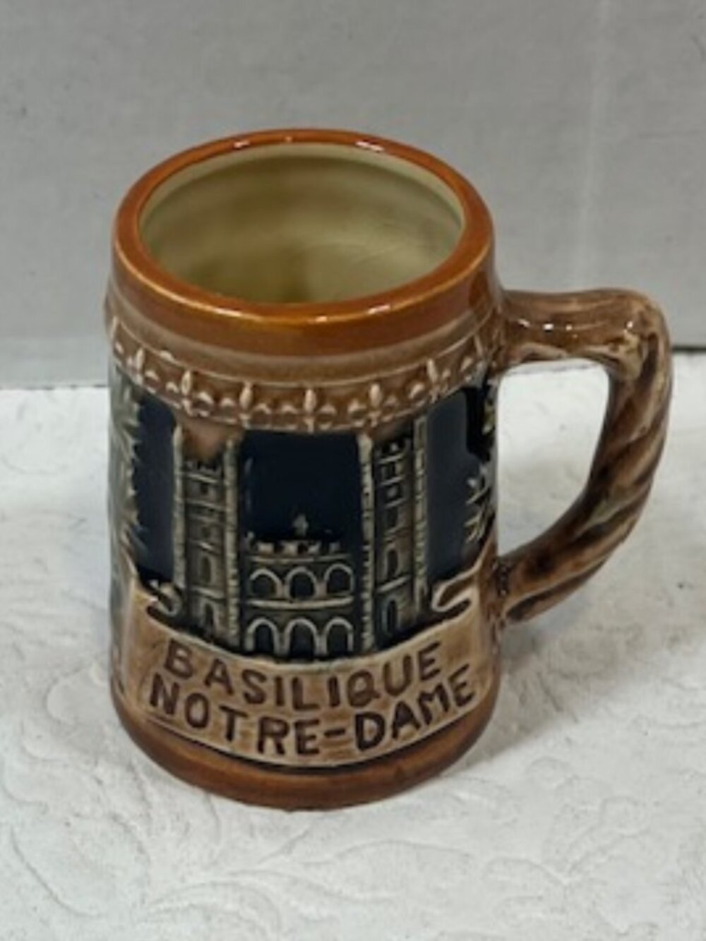 VTG Basilique Notre-Dame Montréal Mini Ceramic Shot Mug Stein Souvenir 2.75"Tall